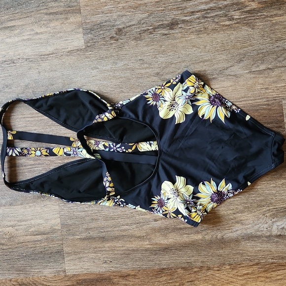 Urban Outfitters Out From Under Black Floral Strappy Swimsuit One Piece M - Picture 3 of 10